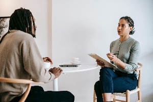 Social Services at the Library: Open Office Hours with a Social Worker