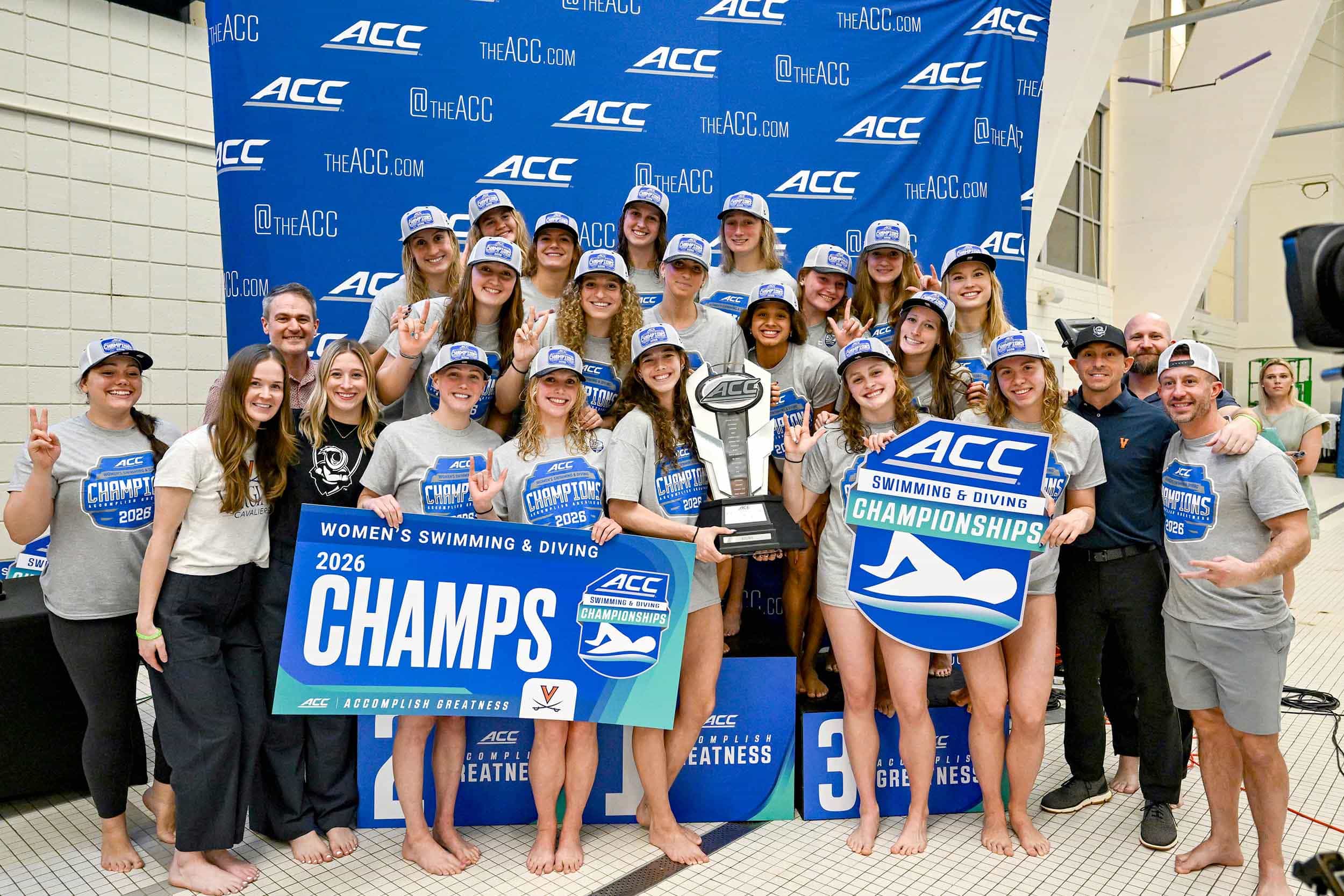 Claire Curzan Named Most Valuable Swimmer at Championships