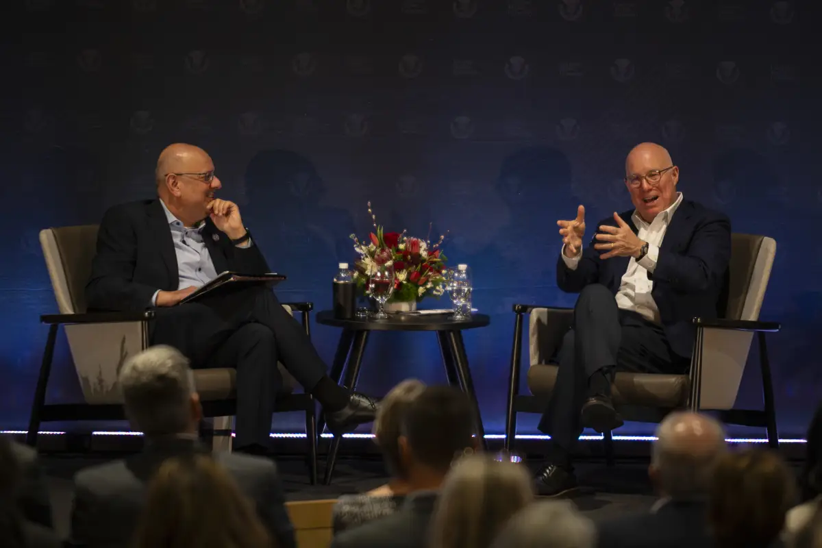 CMU Alumnus & Home Depot CEO Ted Decker Speaks at Lecture