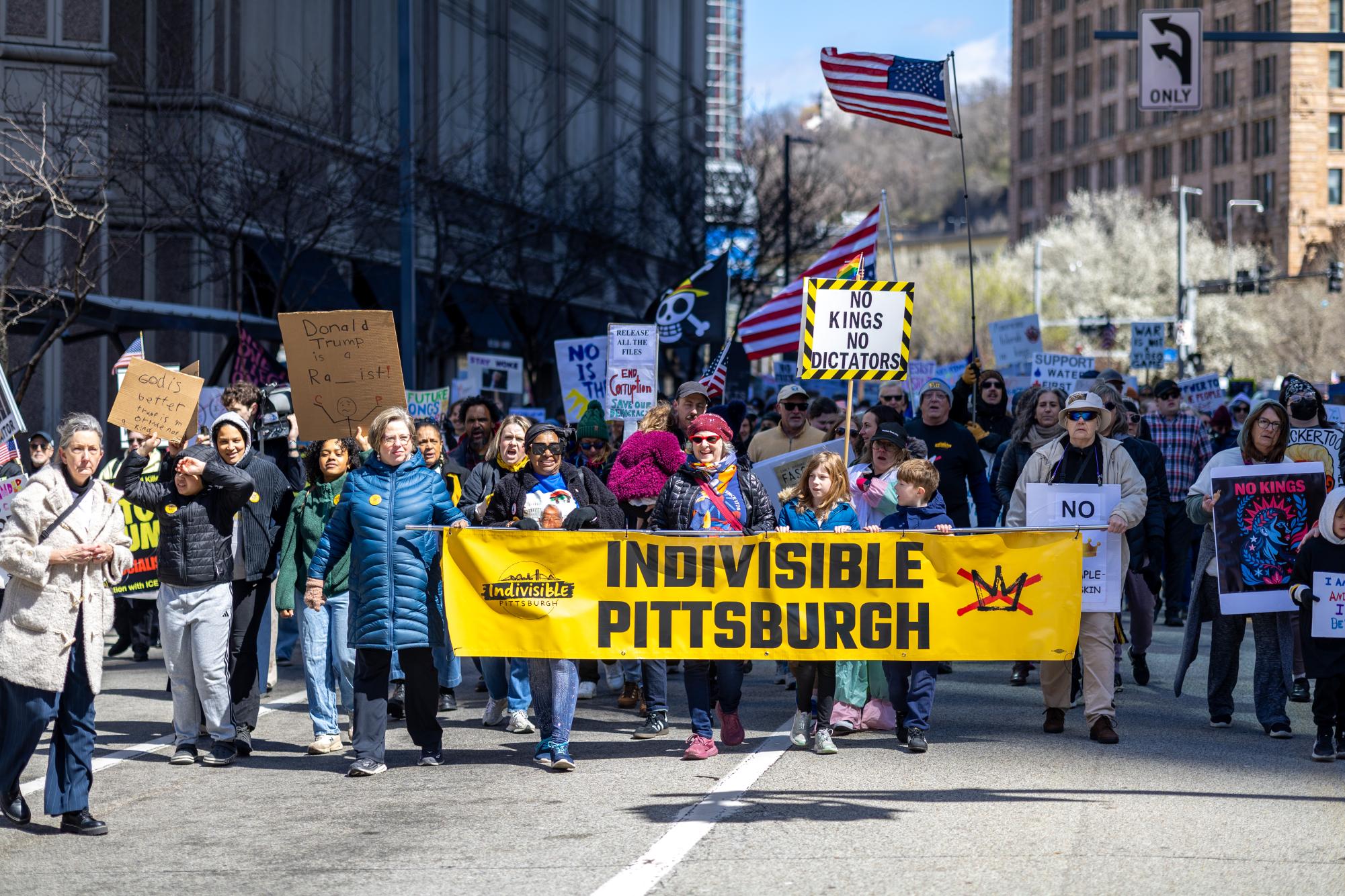 Thousands Rally in Pittsburgh for “No Kings” Movement and Civic Action
