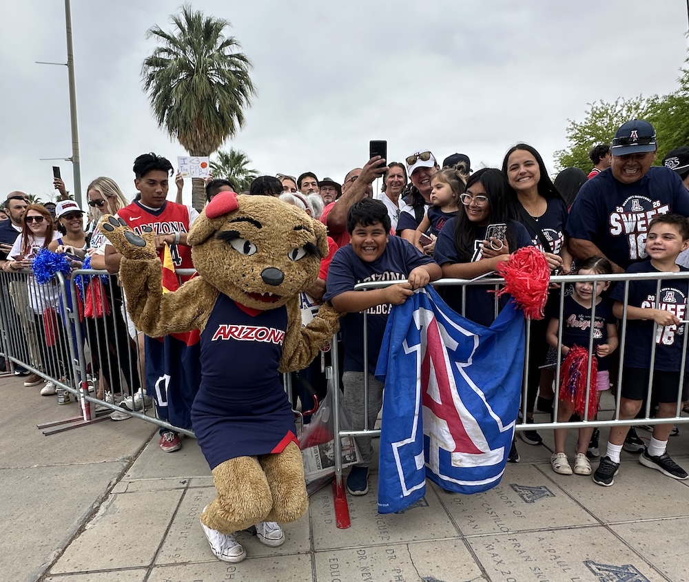 Arizona Wildcats Men’s Basketball Reaches Final Four After 25 Years