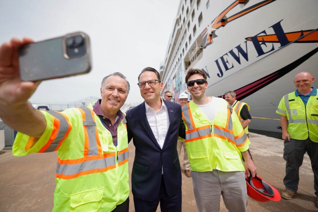 Governor Shapiro Marks Norwegian Jewel’s Return to Philadelphia Port