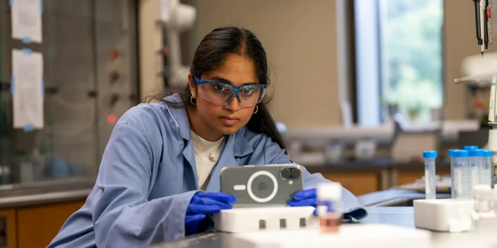 iPhone Assists Shyamsundar in Solving Nanoparticle Mystery