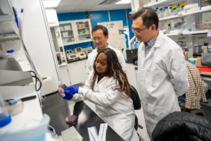 CMU: Gut Bacteria Signal Nutrient Absorption Timing
