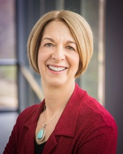 Sue Curry Receives Walsh McDermott Medal for Service to National Academies