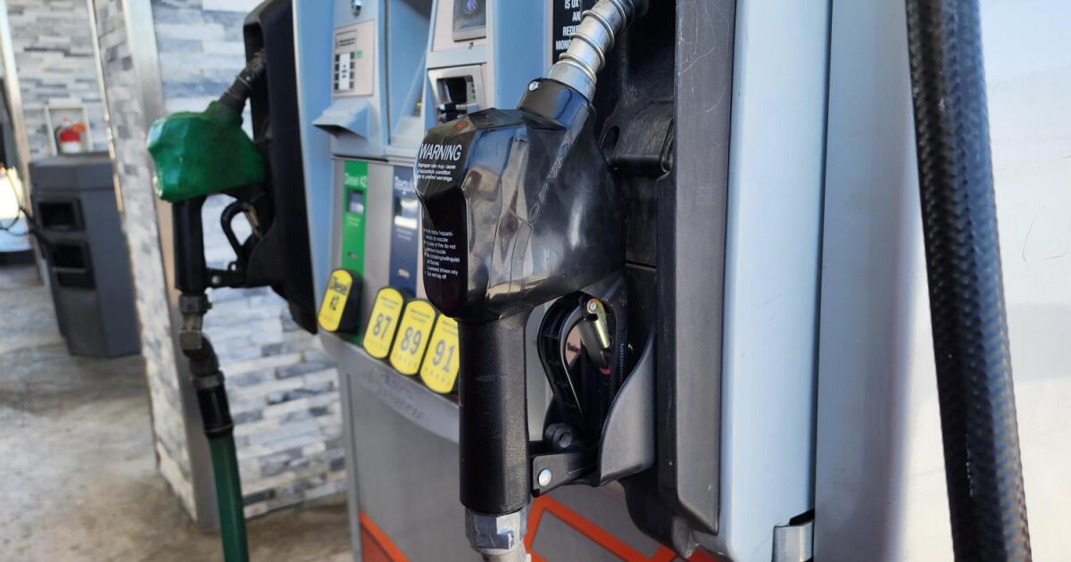 Arizona Gas Prices Drop for Third Straight Week — But Remain at Historic Seasonal Highs Arizona Gas Prices Drop for Third Straight Week — But Remain at Historic Seasonal Highs