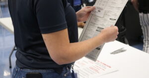 Arizona Poll Signals Democratic Wave, But Independent Turnout and Negative Ads Could Reshape the Race
