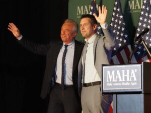 Lahn and Kennedy Rally Around MAHA Agenda in Iowa, With Vaccines and Water at the Center