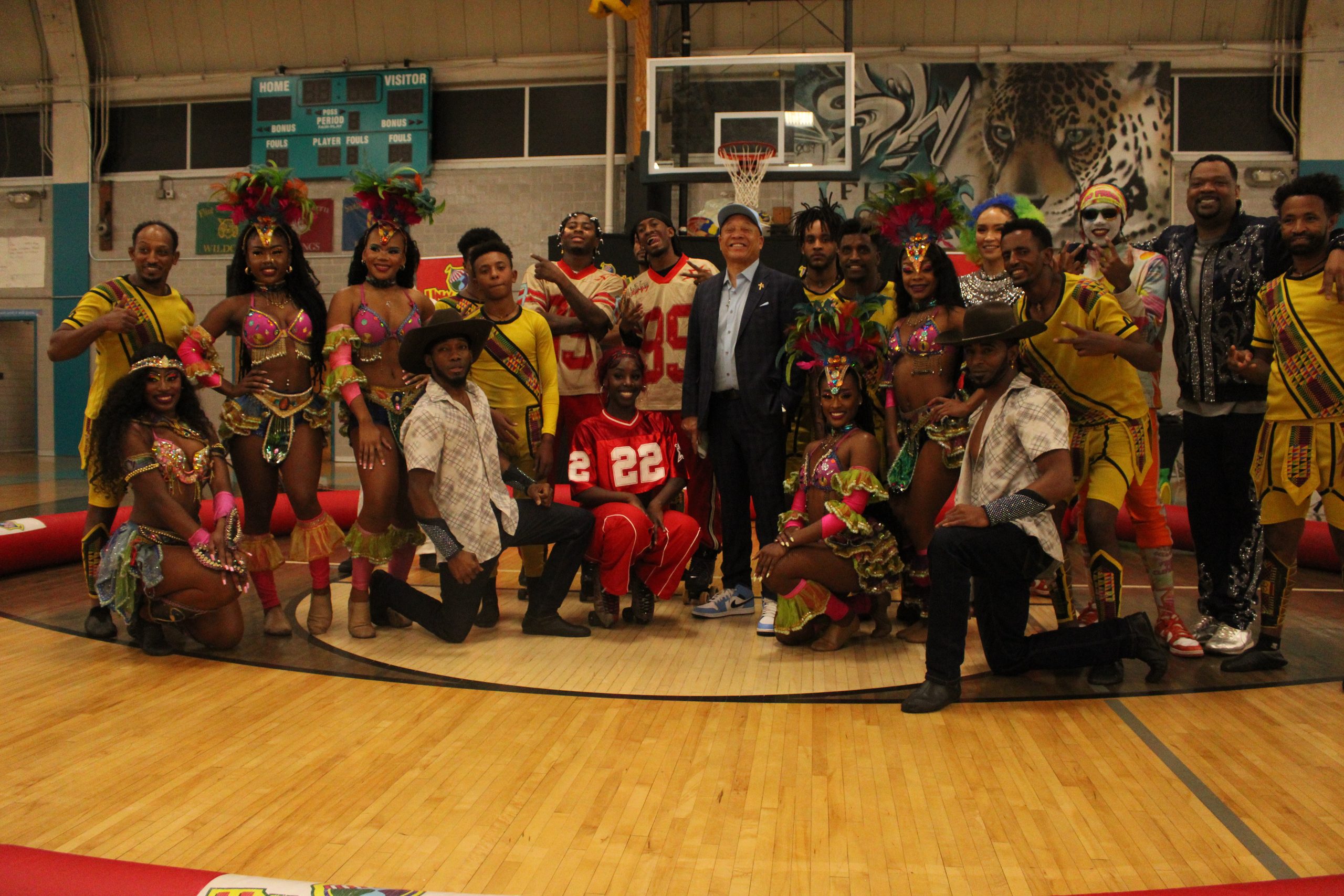 Mayor Neeley Welcomes UniverSoul Circus to Flint for Kids’ Camp Mayor Neeley Welcomes UniverSoul Circus to Flint for Kids’ Camp